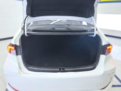 Toyota Corolla Dual-Engine 1.8L Elite Edition - фото 7