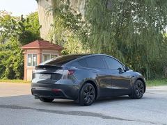 Tesla Model Y Rear-Wheel Drive - ფოტო 19