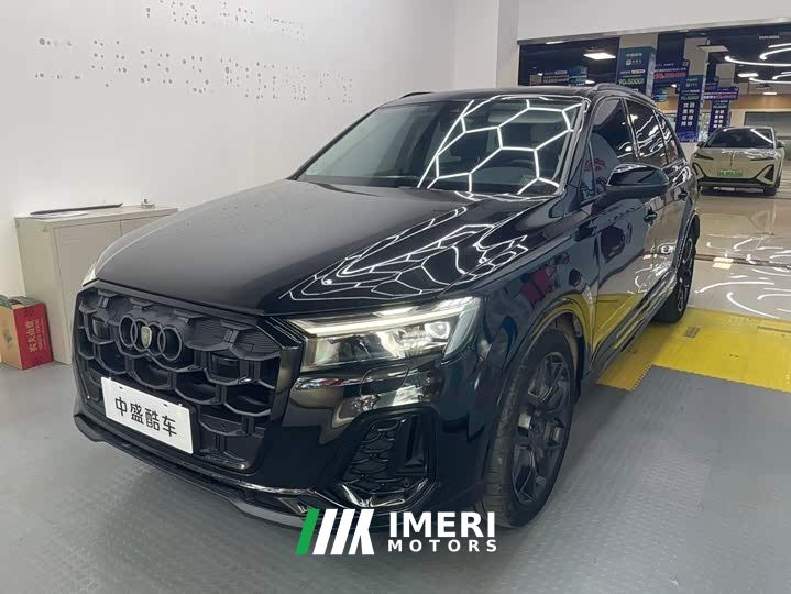 Audi Q7 45 TFSI quattro S line Black Warrior Edition