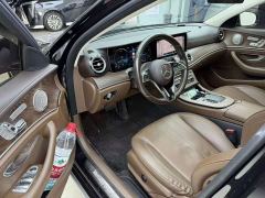 Mercedes-Benz E-Class Facelift E 300 L Luxury - фото 4