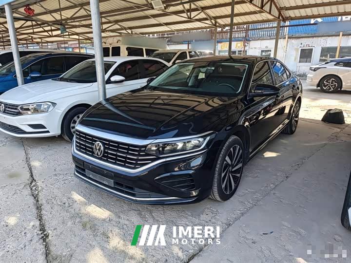 Volkswagen Passat 330TSI Luxury