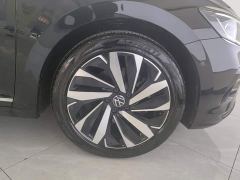 Volkswagen Passat 380TSI Luxury - фото 6