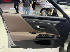 Lexus ES 260 Excellence Edition - ფოტო 11