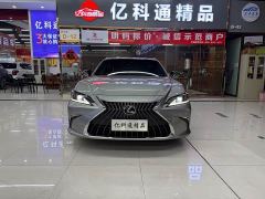 Lexus ES 260 Excellence Edition - ფოტო 2