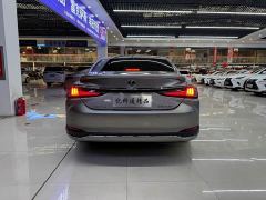 Lexus ES 260 Excellence Edition - ფოტო 4