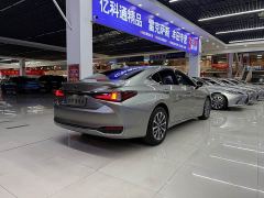 Lexus ES 260 Excellence Edition - ფოტო 5