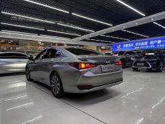 Lexus ES 260 Excellence Edition - ფოტო 6