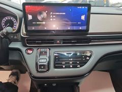 Honda Odyssey 2.0L e:HEV Sharp Comfort Edition - фото 12