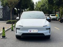 Tesla Model Y Rear-Wheel Drive - ფოტო 2