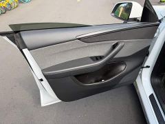 Tesla Model Y Rear-Wheel Drive - ფოტო 6