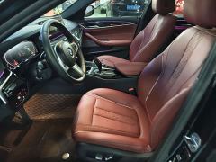 BMW 5 Series 525Li M Sport Package - ფოტო 4