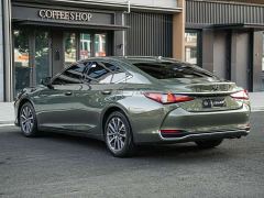 Lexus ES 200 Excellence Edition - ფოტო 6