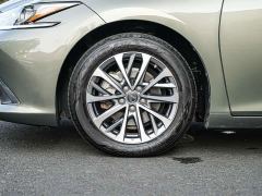 Lexus ES 200 Excellence Edition - ფოტო 8