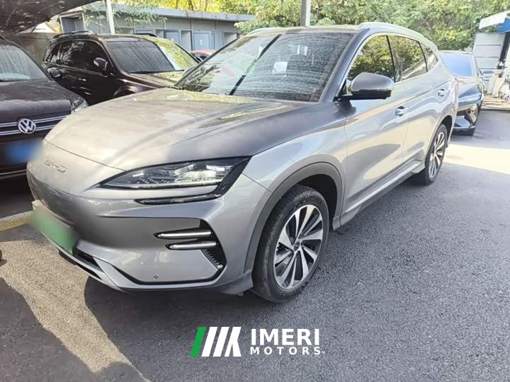 BYD Song Plus New Energy Glory Edition EV 520km Deluxe