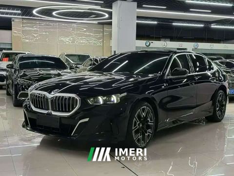 2024 BMW 5 Series 530Li Premier Luxury Package
