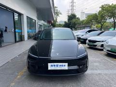 Tesla Model Y Rear-Wheel Drive - ფოტო 2