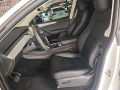 Tesla Model Y Long Range All-Wheel Drive - ფოტო 14