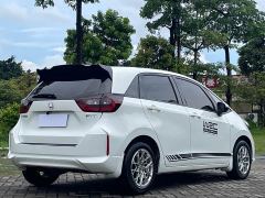 Honda Fit 1.5L CVT Trend Edition - ფოტო 11