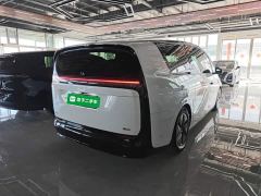 Li Auto Li Xiang MEGA Ultra - photo 6