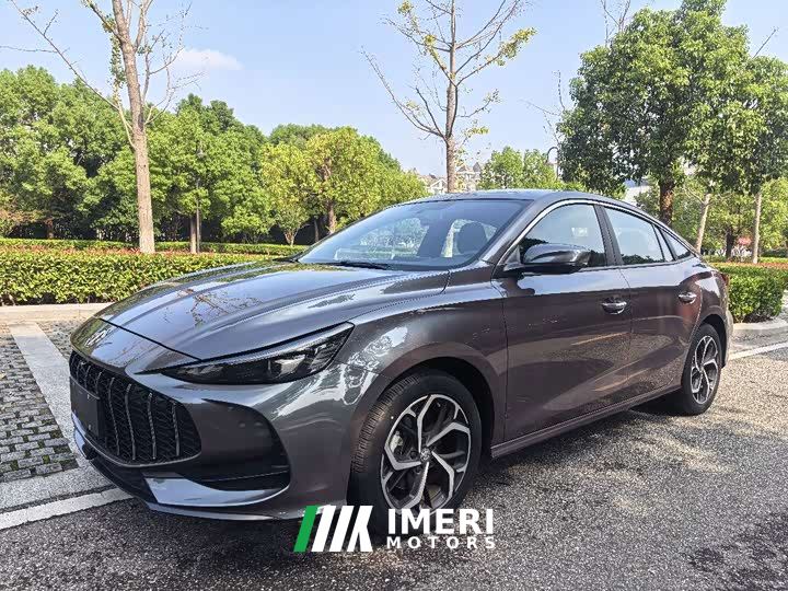 SAIC MG5 180DVVT Global Luxury Edition - автомобиль из Китая