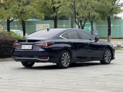 Lexus ES 200 Excellence Edition - ფოტო 17