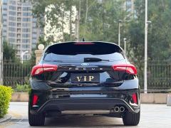 Ford Focus Hatchback EcoBoost 180 Automatic ST Line - фото 5
