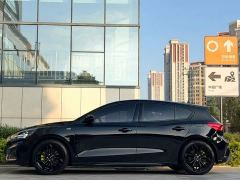 Ford Focus Hatchback EcoBoost 180 Automatic ST Line - фото 7