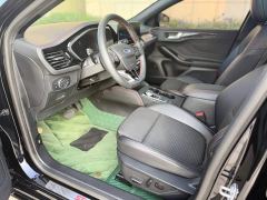 Ford Focus Hatchback EcoBoost 180 Automatic ST Line - фото 9