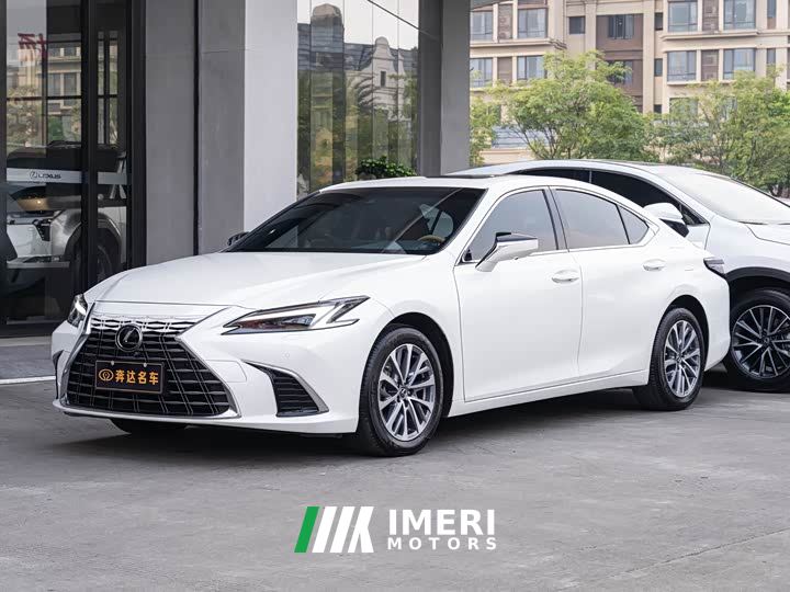 Lexus ES 300h Premium Edition - ავტომობილი ჩინეთიდან