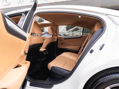 Lexus ES 300h Premium Edition - ფოტო 10