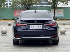 Lexus ES 200 Excellence Edition - ფოტო 16