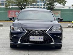 Lexus ES 200 Excellence Edition - ფოტო 2