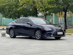 Lexus ES 200 Excellence Edition - ფოტო 3