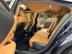 Lexus ES 200 Excellence Edition - ფოტო 8