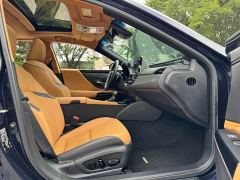 Lexus ES 200 Excellence Edition - ფოტო 9