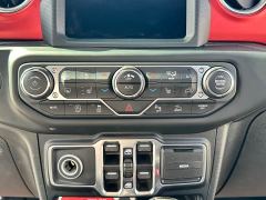 Jeep Wrangler 2.0T Rubicon Four-Door - photo 16