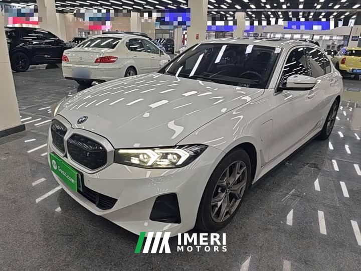 BMW i3 eDrive 35 L - car from China