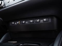 Lexus ES 300h Executive Edition - ფოტო 18