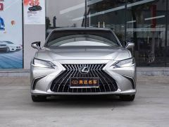 Lexus ES 300h Executive Edition - ფოტო 2