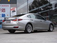 Lexus ES 300h Executive Edition - ფოტო 3