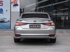 Lexus ES 300h Executive Edition - ფოტო 5