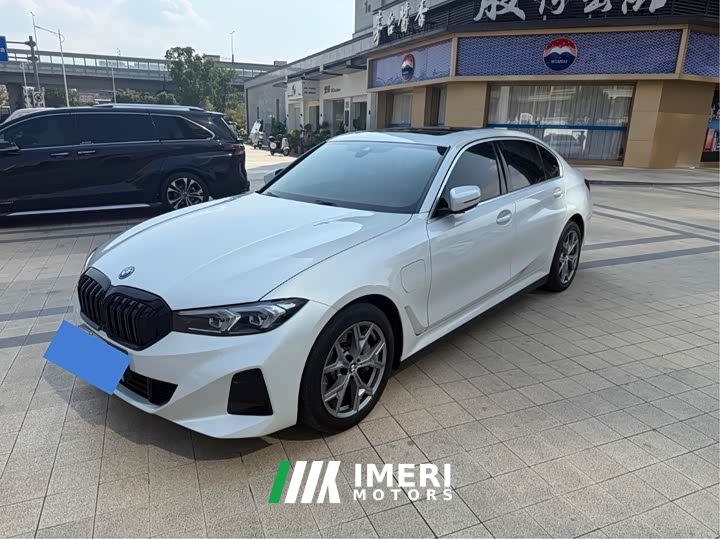 BMW i3 eDrive 35 L - автомобиль из Китая