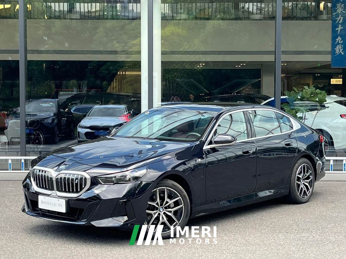 BMW i5 eDrive 35L M Sport Package - car from China