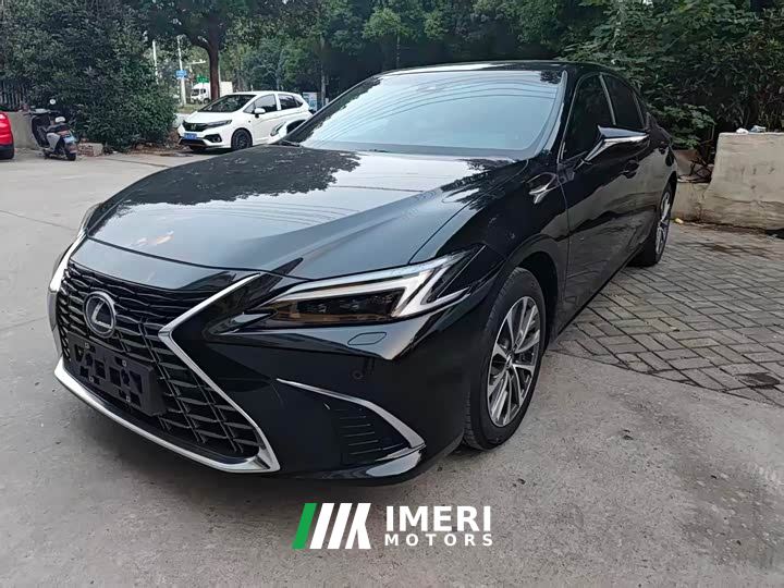 Lexus ES 200 Premium Edition - ავტომობილი ჩინეთიდან
