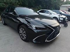 Lexus ES 200 Premium Edition - ფოტო 2