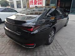 Lexus ES 200 Premium Edition - ფოტო 3