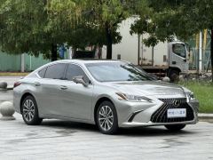 Lexus ES 300h Excellence Edition - ფოტო 3