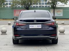 Lexus ES 200 Excellence Edition - ფოტო 16