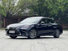 Lexus ES 200 Excellence Edition - ფოტო 4
