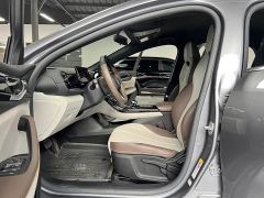 BYD Qin PLUS Glory Edition DM-i 55KM Leading - фото 4